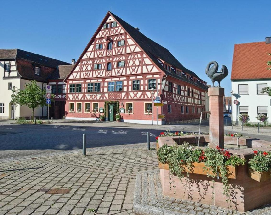 Der Schwan Hotel & Restaurant Schwanstetten Buitenkant foto